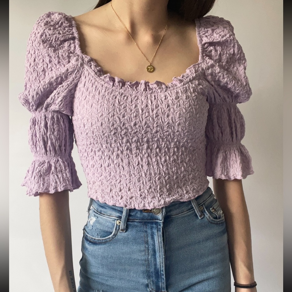 Crinkle puff sleeve crop top